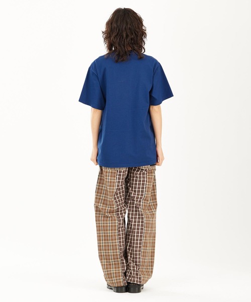 X-girl(エックスガール)の「EMBLEM EMBROIDERY POCKET S/S TEE(Tシャツ/カットソー・レディース・ネイビー/ブラック/ホワイト・M/L/XL/S)」の9枚目の写真