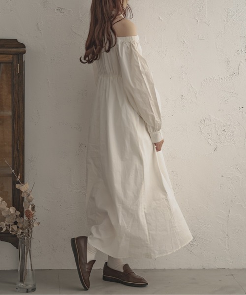 Ambre Ciel（アンブルシエル）の「肩開きギャザーフレアワンピース／【WEB/EC限定商品】（ワンピース・レディース・ブラック/オフホワイト/ダークブラウン・FREE）」の7枚目の写真