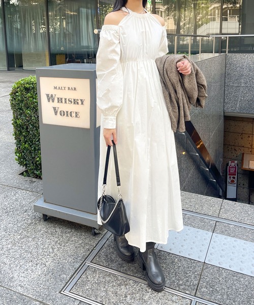 Ambre Ciel（アンブルシエル）の「肩開きギャザーフレアワンピース／【WEB/EC限定商品】（ワンピース・レディース・ブラック/オフホワイト/ダークブラウン・FREE）」の16枚目の写真