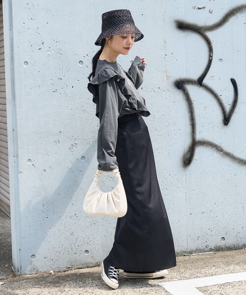 【1点限りの超価格破壊‼️】アレキサンダーワンティー サテンスカート US6 FREAK'S STORE（フリークスストア）の「サテンスカート（スカート