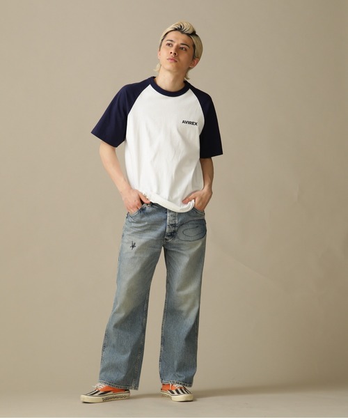 AVIREX（アヴィレックス）の「ウェストコースト メニューデザイン 半袖 ラグラン Tシャツ / WESTCOAST MENU DESIGN RAGLAN T-SHIRT /  アヴィレックス / AVIREXＷＥＳＴ　ＣＯＡＳＴ　ＳＳ　ＢＢ　ＴＥＥ　ＭＥＮＵ（Tシャツ/カットソー・メンズ・ブラック/ネイビー/ゴールド・M/L/2XL/XL）」の4枚目の写真