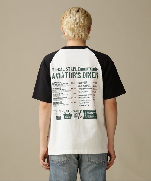 AVIREX（アヴィレックス）の「ウェストコースト メニューデザイン 半袖 ラグラン Tシャツ / WESTCOAST MENU DESIGN RAGLAN T-SHIRT /  アヴィレックス / AVIREXＷＥＳＴ　ＣＯＡＳＴ　ＳＳ　ＢＢ　ＴＥＥ　ＭＥＮＵ（Tシャツ/カットソー・メンズ・ブラック/ネイビー/ゴールド・M/L/2XL/XL）」の7枚目の写真