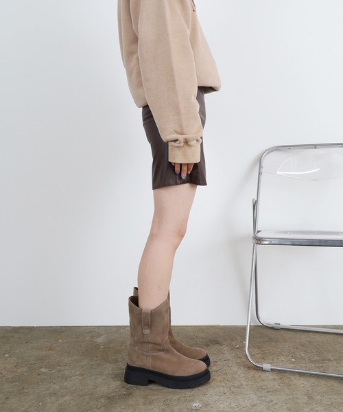 ROOPTOKYO(ループトウキョウ)の「▲Leather Mini Skirt / レザーミニスカート レザースカート(スカート・レディース・ブラック/ダークブラウン/ベージュ・S/M/L)」の4枚目の写真
