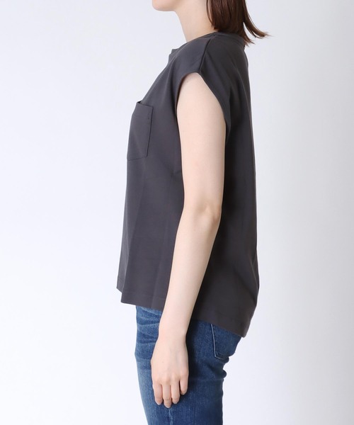 Jines(ジネス)の「ポケットTシャツ ★プレミアムスムースカットソー(Tシャツ/カットソー・レディース・オフホワイト/ブラック/グリーン/チャコールグレー・38)」の5枚目の写真