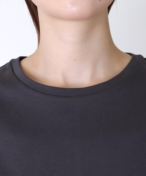 Jines(ジネス)の「ポケットTシャツ ★プレミアムスムースカットソー(Tシャツ/カットソー・レディース・オフホワイト/ブラック/グリーン/チャコールグレー・38)」の8枚目の写真