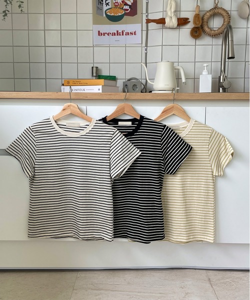 LE MORE（リモア）の「シンプルコンパクトボーダーTシャツ（Tシャツ/カットソー・レディース・オリーブ/ブラック/アイボリー・FREE）」の2枚目の写真