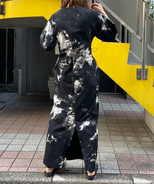 mi via loca（ミヴィアロカ）の「タイダイ配色ドロストギャザーロングワンピース（ワンピース・レディース・ブラック/ブラウン/グレー/グレー系その他・FREE）」の9枚目の写真