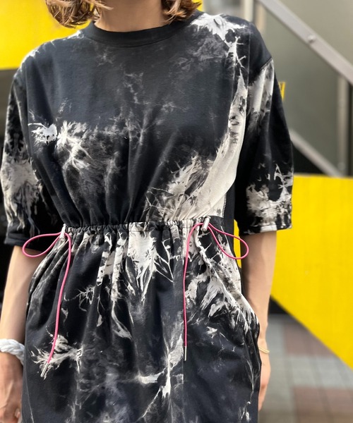 mi via loca（ミヴィアロカ）の「タイダイ配色ドロストギャザーロングワンピース（ワンピース・レディース・ブラック/ブラウン/グレー/グレー系その他・FREE）」の10枚目の写真