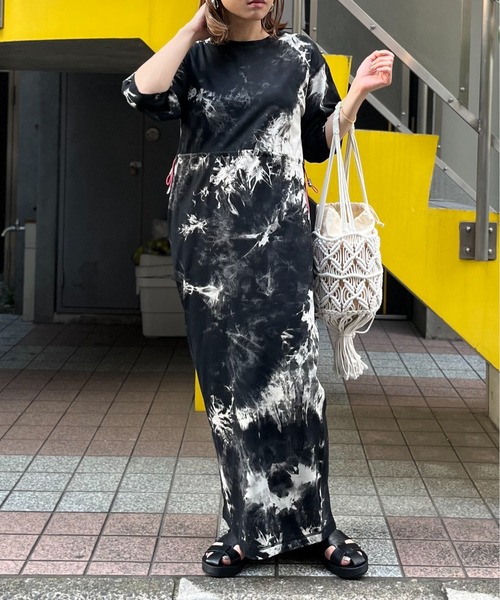 mi via loca（ミヴィアロカ）の「タイダイ配色ドロストギャザーロングワンピース（ワンピース・レディース・ブラック/ブラウン/グレー/グレー系その他・FREE）」の20枚目の写真