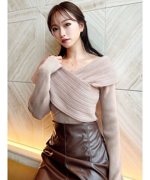 RESEXXY（リゼクシー）の「ランダムリブクロスニットトップス（ニット/セーター・レディース・ベージュ/ホワイト/ブラック/ブルー・FREE）」の9枚目の写真