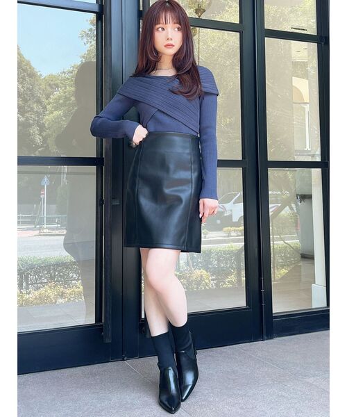 RESEXXY（リゼクシー）の「ランダムリブクロスニットトップス（ニット/セーター・レディース・ベージュ/ホワイト/ブラック/ブルー・FREE）」の17枚目の写真