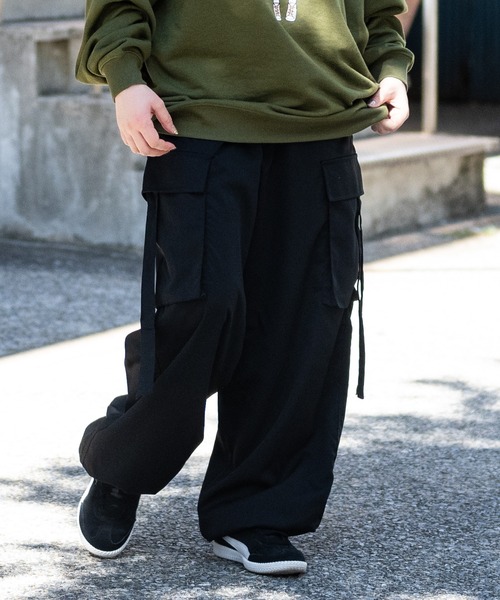 JOHN'S CLOSET(ジョンズクローゼット)の「【13】ナチュラルストレッチ カーゴパンツ(カーゴパンツ・メンズ・ホワイト系その他/ライトカーキ/ブラック・MEDIUM/LARGE)」の2枚目の写真