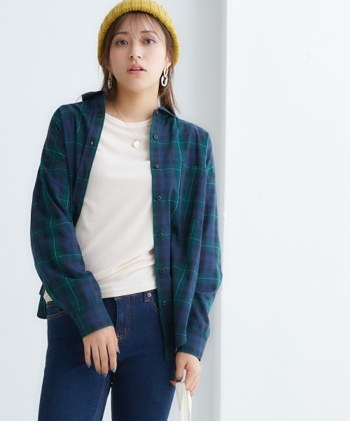 nissen（ニッセン）の「細リブクルーネックカットソートップス（Tシャツ/カットソー・レディース・コーラル/ブラウン系/ネイビー/ブラック/ホワイト×ブラック/サックスブルー/オフホワイト/ライトグレー/レッド/ネイビー×ホワイト・LL/L/S/M/3L）」の19枚目の写真