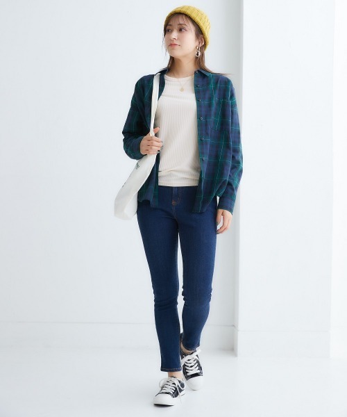 nissen（ニッセン）の「細リブクルーネックカットソートップス（Tシャツ/カットソー・レディース・コーラル/ブラウン系/ネイビー/ブラック/ホワイト×ブラック/サックスブルー/オフホワイト/ライトグレー/レッド/ネイビー×ホワイト・LL/L/S/M/3L）」の20枚目の写真