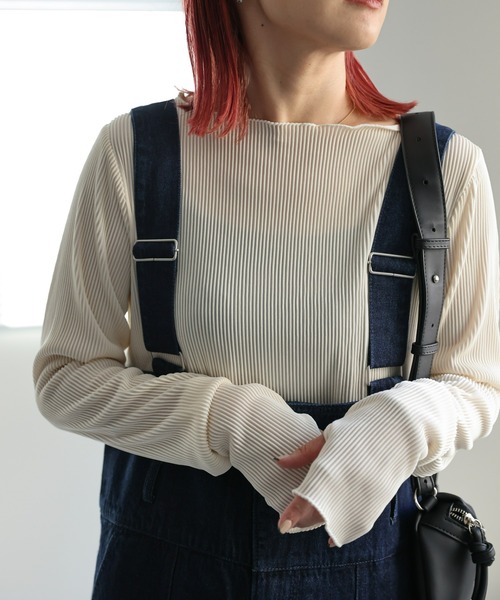 ap retro（アプレトロ）の「プリーツメロウロンTee / サムホールデザイン（Tシャツ/カットソー・レディース・アイボリー/ブラック/ブルー/ベージュ・FREE）」の5枚目の写真