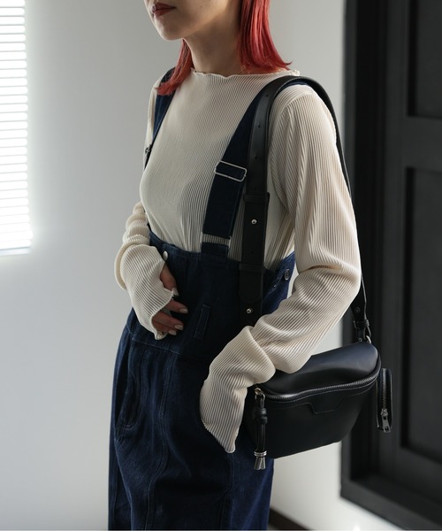 ap retro（アプレトロ）の「プリーツメロウロンTee / サムホールデザイン（Tシャツ/カットソー・レディース・アイボリー/ブラック/ブルー/ベージュ・FREE）」の9枚目の写真