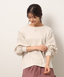 DRESKIP | 【ぽわん袖で二の腕カバー】 刺繍デザイン切り替えトップス(Tシャツ/カットソー)