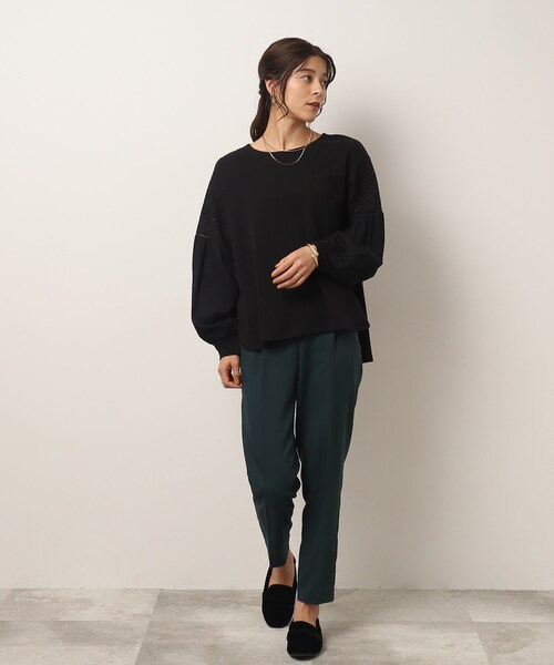 DRESKIP(ドレスキップ)の「◆【ぽわん袖で二の腕カバー】 刺繍デザイン切り替えトップス(Tシャツ/カットソー・レディース・ブラック/グリーン/こしょう色系/ライトベージュ・03/02/04)」の5枚目の写真