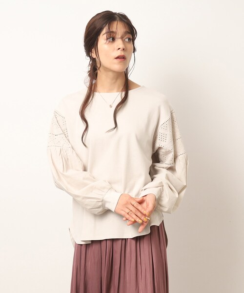 DRESKIP(ドレスキップ)の「◆【ぽわん袖で二の腕カバー】 刺繍デザイン切り替えトップス(Tシャツ/カットソー・レディース・ブラック/グリーン/こしょう色系/ライトベージュ・03/02/04)」の21枚目の写真