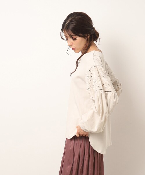 DRESKIP(ドレスキップ)の「◆【ぽわん袖で二の腕カバー】 刺繍デザイン切り替えトップス(Tシャツ/カットソー・レディース・ブラック/グリーン/こしょう色系/ライトベージュ・03/02/04)」の22枚目の写真