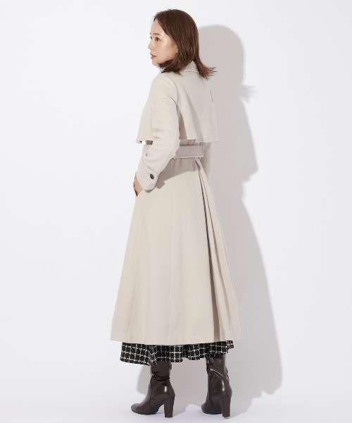 AND COUTURE（アンドクチュール）の「ペコラムビーバートレンチコート