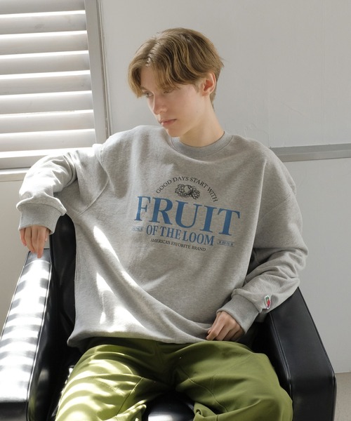 FRUIT OF THE LOOM(フルーツオブザルーム)の「TYPOGRAPHYクルーネックスウェット / 長袖 / カジュアル / フロント / プリント / ユニセックス(スウェット・メンズ・A/H/B/G/I/C/D/E/F・M/L/XL)」の5枚目の写真