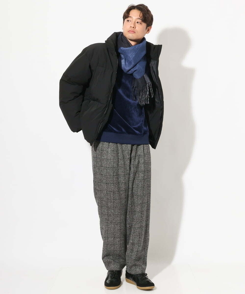 a.v.v(アーヴェヴェ)の「【プレゼントに人気】リバーシブルグラデーションマフラー(マフラー・メンズ・チャコールグレー/ネイビー・46)」の8枚目の写真