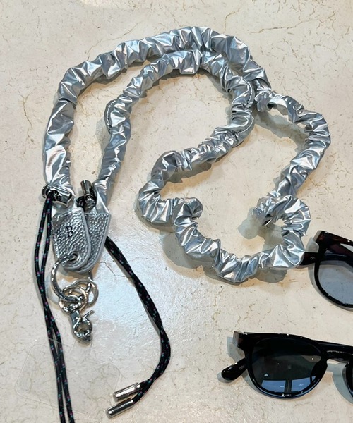 Beau're（ヴュレ）の「SETUP7限定メタリックシルバーが登場！【BEAURE】ナイロン ギャザー モバイル ストラップショルダー B-24003（スマホグッズ・レディース・ブラック/ライトグレー/ライトパープル/アイボリー/イエロー/シルバー・FREE）」の6枚目の写真