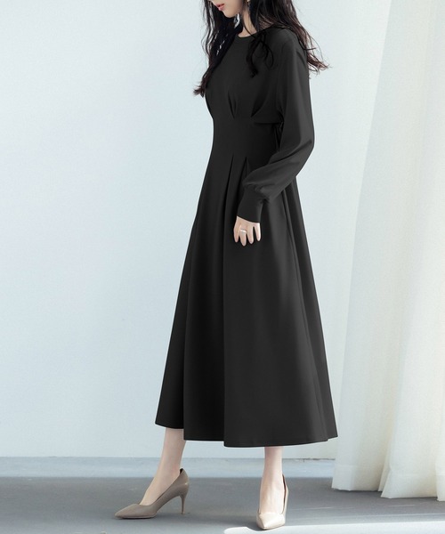 SAISON DE PAPILLON（セゾンドパピヨン）の「タックデザインミモレ丈カットソーワンピース（ワンピース・レディース・グレー/ベージュ/ネイビー/ブラック・S/M/L）」の7枚目の写真