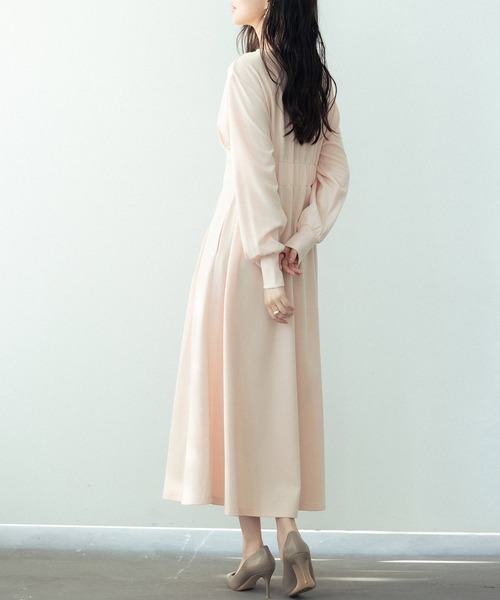 SAISON DE PAPILLON（セゾンドパピヨン）の「タックデザインミモレ丈カットソーワンピース（ワンピース・レディース・グレー/ベージュ/ネイビー/ブラック・S/M/L）」の16枚目の写真