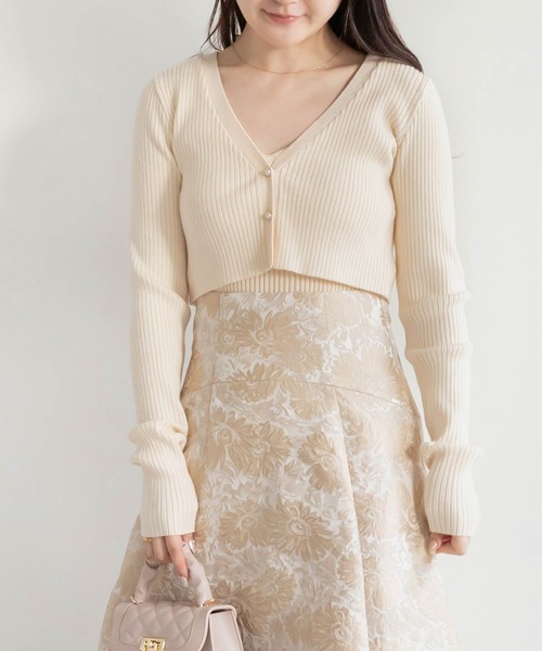 RANDA（ランダ）の「クロップド丈アンサンブルニット（カーディガン/ボレロ・レディース・グレー/ピンク/クリーム・FREE）」の2枚目の写真