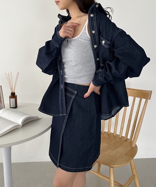 CLEA(クレア)の「デニムシャツ+スカートセットアップ(セットアップ・レディース・ブルー・M)」の6枚目の写真