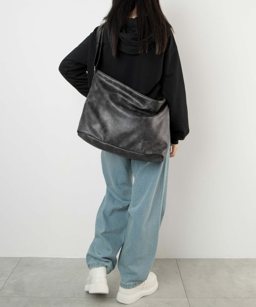 WEGO（ウィゴー）の「WEGO/レザータッチBIGショルダー（ショルダーバッグ・レディース・ブラック/ダークブラウン/グレー・FREE）」の18枚目の写真
