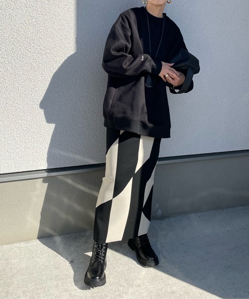 y/m by misato（イムバイミサト）の「スリーブロゴミドル丈スウェットトップス（スウェット・レディース・ライトグレー/ブラック・FREE）」の10枚目の写真