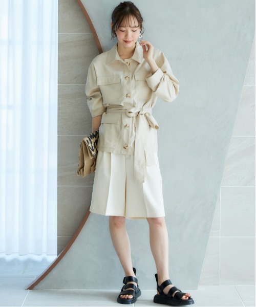 miclat（ミクラ）の「大きいサイズ　ＢＩＧシルエットシャツ　miclat（シャツ/ブラウス・レディース・ネイビー/ベージュ・LL/L/5L/4L/3L）」の16枚目の写真