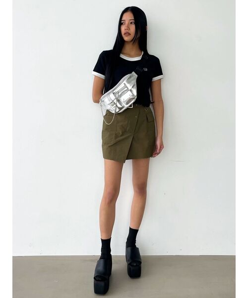 EMODA(エモダ)の「フィットショートTシャツ(Tシャツ/カットソー・レディース・ピンク/ブラウン/ホワイト/ブラック・FREE)」の9枚目の写真