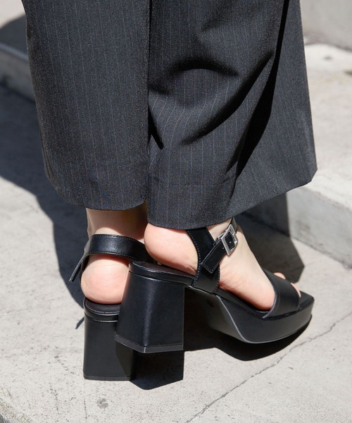 RAGEBLUE（レイジブルー）の「スクエアトゥー/ストラップ厚底チャンキーヒールサンダル（サンダル・レディース・ブラック・MEDIUM/LARGE）」の7枚目の写真