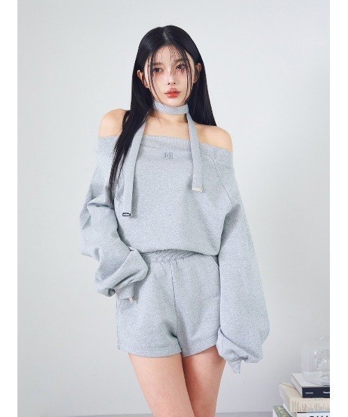 Darich（ダーリッチ）の「オフショルラメスウェットトップス