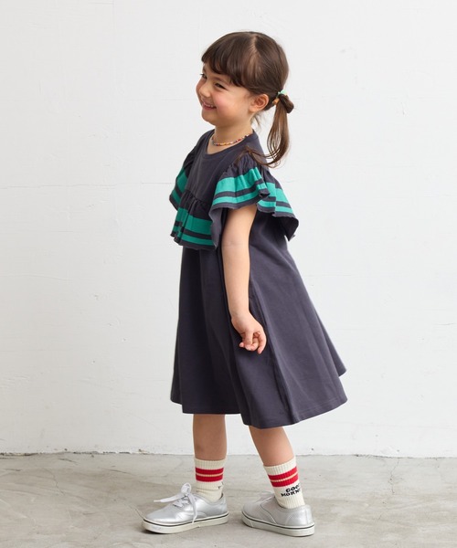BIG FIELD（ビッグフィールド）の「スクエアフリルワンピース（90～150cm）（ワンピース・キッズ・杢グレー/サーモンピンク/チャコール・120/110/100/90/150/140/130）」の6枚目の写真