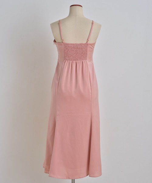 tocco closet(トッコ クローゼット)の「マルチWAY配色レーストップス&マーメイドサテンキャミワンピースSET(ワンピース・レディース・ブラック/ピンク・M)」の3枚目の写真