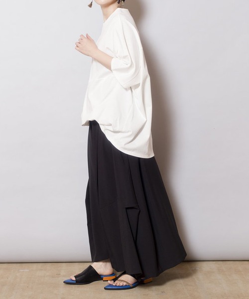 OSMOSIS（オズモーシス）の「ドレープヘムプルオーバー（Tシャツ/カットソー・レディース・サックスブルー/ブラック/ホワイト・ONE SIZE）」の18枚目の写真