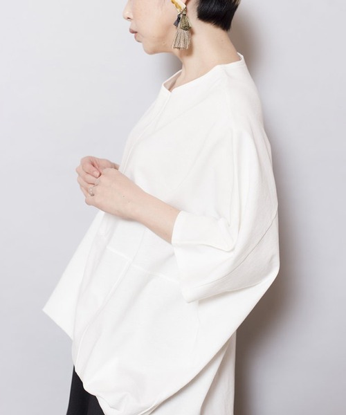 OSMOSIS（オズモーシス）の「ドレープヘムプルオーバー（Tシャツ/カットソー・レディース・サックスブルー/ブラック/ホワイト・ONE SIZE）」の14枚目の写真