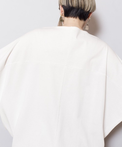 OSMOSIS（オズモーシス）の「ドレープヘムプルオーバー（Tシャツ/カットソー・レディース・サックスブルー/ブラック/ホワイト・ONE SIZE）」の12枚目の写真