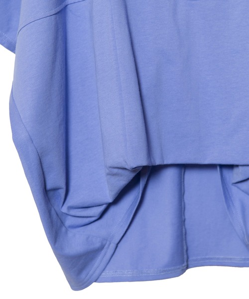 OSMOSIS（オズモーシス）の「ドレープヘムプルオーバー（Tシャツ/カットソー・レディース・サックスブルー/ブラック/ホワイト・ONE SIZE）」の10枚目の写真