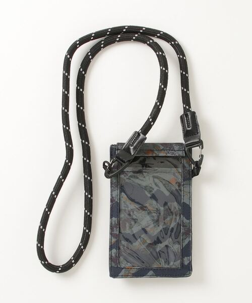 KiU(キウ)の「KiU 600D WR PHONE POUCH(スマホグッズ・メンズ・ネイビー系/ブラック/ライトベージュ/ブラック系・FREE)」の7枚目の写真