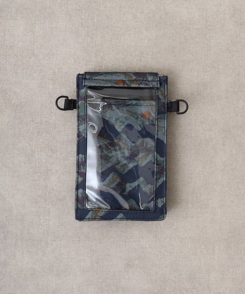 KiU(キウ)の「KiU 600D WR PHONE POUCH(スマホグッズ・メンズ・ネイビー系/ブラック/ライトベージュ/ブラック系・FREE)」の9枚目の写真