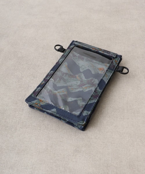 KiU(キウ)の「KiU 600D WR PHONE POUCH(スマホグッズ・メンズ・ネイビー系/ブラック/ライトベージュ/ブラック系・FREE)」の10枚目の写真
