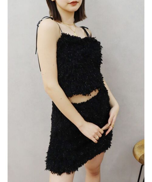 EVRIS(エヴリス)の「フェザーミニスカート【セットアップ着用可能】(スカート・レディース・グレー/ブラック・FREE)」の4枚目の写真