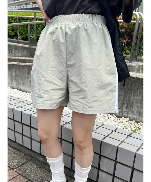 WC(ダブル シー)の「2ラインナイロンショーツ(その他パンツ・レディース・ブラック/カーキ/ピンク・FREE)」の2枚目の写真