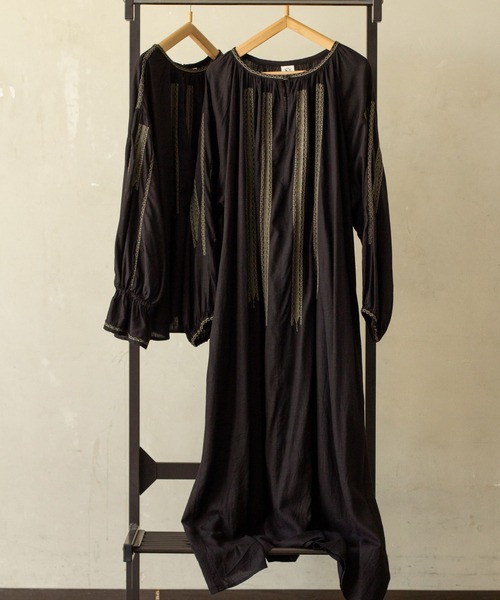 RNA-N(アールエヌエーエヌ)の「D1657 エンブロイダリーワンピース(ワンピース・レディース・ブラック/グレー/キナリ・MEDIUM)」の12枚目の写真